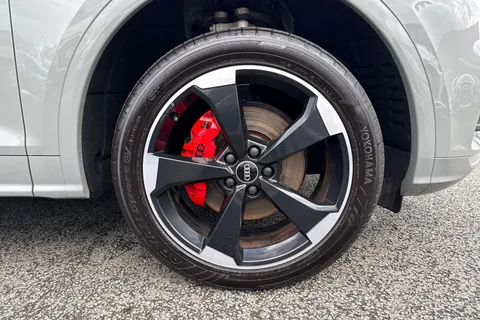 FL20EHJ Audi Q5 Black Edition 40 TDI quattro 190 PS S tronic Thumbnail #10