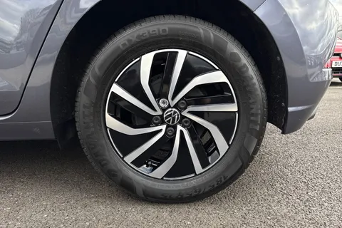 MJ23EZA Volkswagen Polo 1.0 TSI Life 5dr DSG **PARKING SENSORS** Thumbnail #11