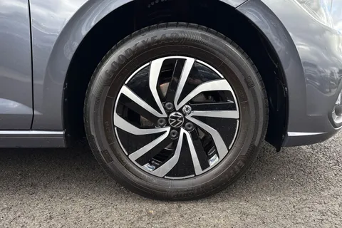 MJ23EZA Volkswagen Polo 1.0 TSI Life 5dr DSG **PARKING SENSORS** Thumbnail #13