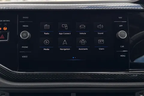 MJ23EZA Volkswagen Polo 1.0 TSI Life 5dr DSG **PARKING SENSORS** Thumbnail #18