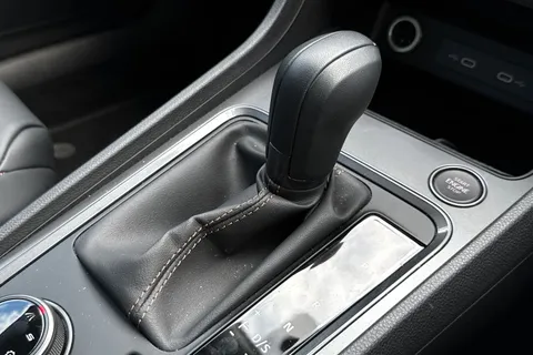 21 of 49 for CUPRA Ateca 1.5 EcoTSI V2 DSG Euro 6 (s/s) 5dr