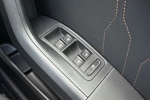 22 of 49 for CUPRA Ateca 1.5 EcoTSI V2 DSG Euro 6 (s/s) 5dr