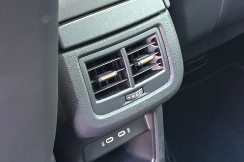 28 of 49 for CUPRA Ateca 1.5 EcoTSI V2 DSG Euro 6 (s/s) 5dr