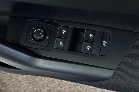 DN20CCE Volkswagen Polo 2.0 TSI GTI 5dr DSG Thumbnail #22