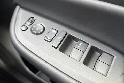 PK23OJU Honda Jazz 1.5 i-MMD Hybrid SR 5dr eCVT Thumbnail #37