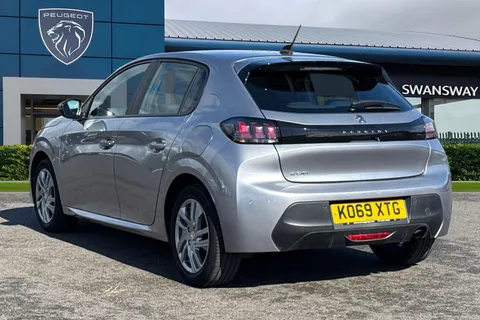 KO69XTG PEUGEOT 208 1.2 PureTech Active Euro 6 (s/s) 5dr Thumbnail #3