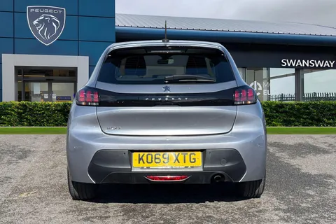 KO69XTG PEUGEOT 208 1.2 PureTech Active Euro 6 (s/s) 5dr Thumbnail #5