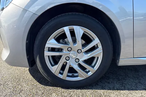 KO69XTG PEUGEOT 208 1.2 PureTech Active Euro 6 (s/s) 5dr Thumbnail #14