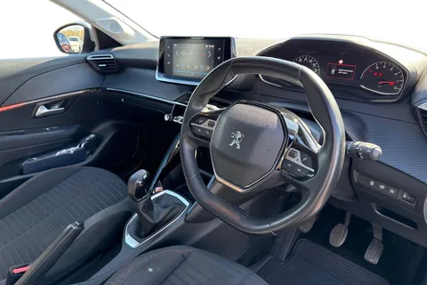 KO69XTG PEUGEOT 208 1.2 PureTech Active Euro 6 (s/s) 5dr Thumbnail #15