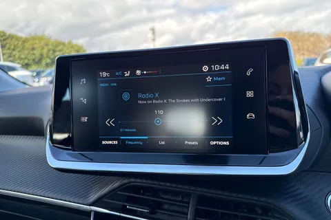 KO69XTG PEUGEOT 208 1.2 PureTech Active Euro 6 (s/s) 5dr Thumbnail #18