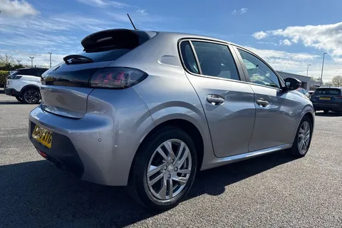 KO69XTG PEUGEOT 208 1.2 PureTech Active Euro 6 (s/s) 5dr Thumbnail #36