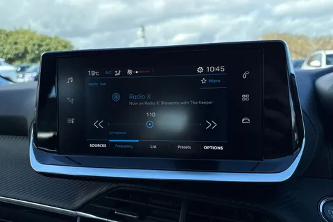 KO69XTG PEUGEOT 208 1.2 PureTech Active Euro 6 (s/s) 5dr Thumbnail #46