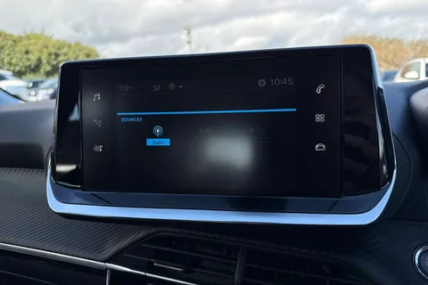 KO69XTG PEUGEOT 208 1.2 PureTech Active Euro 6 (s/s) 5dr Thumbnail #48