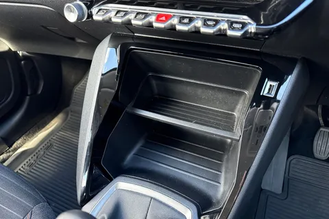 KO69XTG PEUGEOT 208 1.2 PureTech Active Euro 6 (s/s) 5dr Thumbnail #57