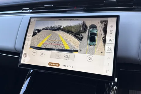 FM74RHY Land Rover Range Rover Sport 3.0 P550e Autobiography 5dr Thumbnail #14