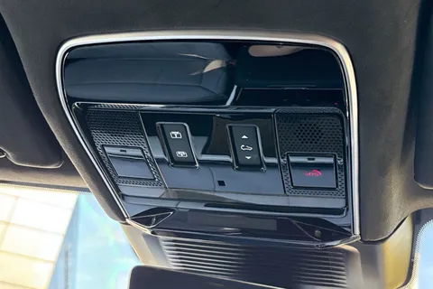 FM74RHY Land Rover Range Rover Sport 3.0 P550e Autobiography 5dr Thumbnail #25