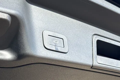 KK24CDY Land Rover Range Rover Evoque 1.5 P270e Dynamic HSE 5dr Thumbnail #33