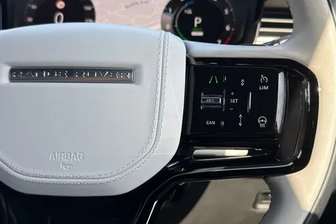 FM74RHY Land Rover Range Rover Sport 3.0 P550e Autobiography 5dr Thumbnail #39