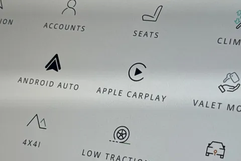 KK24CDY Land Rover Range Rover Evoque 1.5 P270e Dynamic HSE 5dr Thumbnail #38