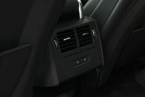 KM74FLV Land Rover Discovery 3.0 D350 Dynamic HSE 5dr Thumbnail #20