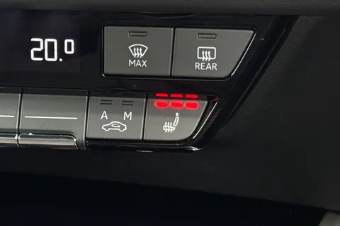 PN71NTJ Audi Q4 e-tron Q4  Sport 40 e-tron  150,00 kW Thumbnail #48