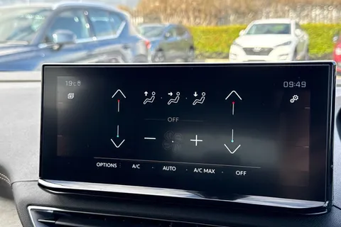 HT71LJE PEUGEOT 3008 1.2 PureTech GT Premium EAT Euro 6 (s/s) 5dr Thumbnail #23