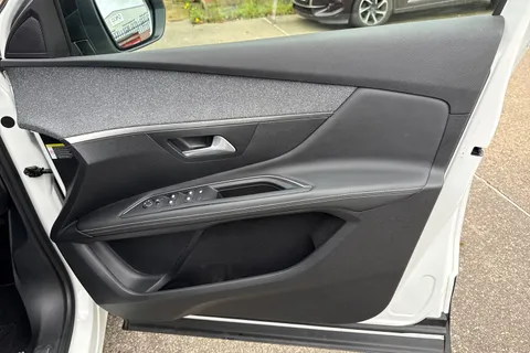 21 of 67 for PEUGEOT 3008 1.5 BlueHDi GT Line EAT Euro 6 (s/s) 5dr