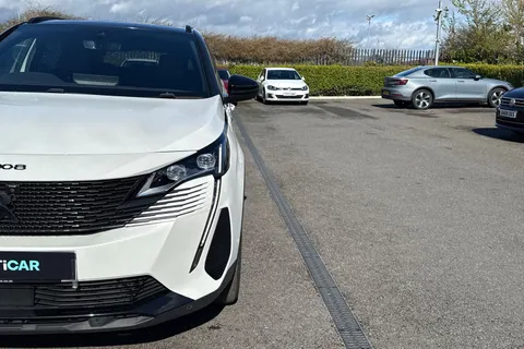 HT71LJE PEUGEOT 3008 1.2 PureTech GT Premium EAT Euro 6 (s/s) 5dr Thumbnail #27