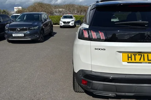 HT71LJE PEUGEOT 3008 1.2 PureTech GT Premium EAT Euro 6 (s/s) 5dr Thumbnail #34