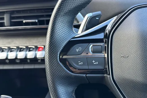 HT71LJE PEUGEOT 3008 1.2 PureTech GT Premium EAT Euro 6 (s/s) 5dr Thumbnail #38