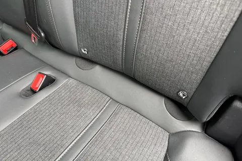 37 of 67 for PEUGEOT 3008 1.5 BlueHDi GT Line EAT Euro 6 (s/s) 5dr