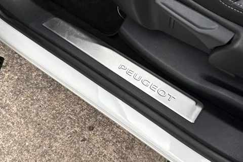 38 of 67 for PEUGEOT 3008 1.5 BlueHDi GT Line EAT Euro 6 (s/s) 5dr
