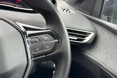 40 of 67 for PEUGEOT 3008 1.5 BlueHDi GT Line EAT Euro 6 (s/s) 5dr