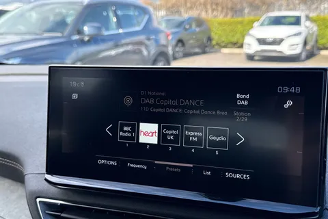 HT71LJE PEUGEOT 3008 1.2 PureTech GT Premium EAT Euro 6 (s/s) 5dr Thumbnail #44