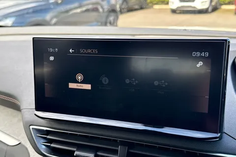 HT71LJE PEUGEOT 3008 1.2 PureTech GT Premium EAT Euro 6 (s/s) 5dr Thumbnail #48