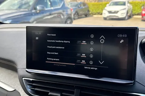 HT71LJE PEUGEOT 3008 1.2 PureTech GT Premium EAT Euro 6 (s/s) 5dr Thumbnail #52