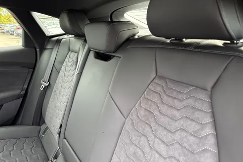  Audi A6 E-Tron Sportback 100kWh Performance Black Edition Auto 5dr Thumbnail #14