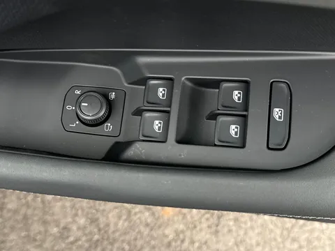 MH75DNE CUPRA Terramar 1.5 eTSI 150 V2 5dr DSG Thumbnail #18