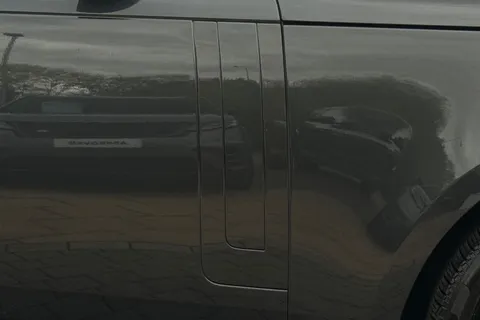 29 of 51 for Land Rover Range Rover 3.0 D300 MHEV Edition SUV 5dr Diesel Auto 4WD Euro 6 (s/s) (300 ps)