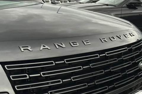 46 of 51 for Land Rover Range Rover 3.0 D300 MHEV Edition SUV 5dr Diesel Auto 4WD Euro 6 (s/s) (300 ps)