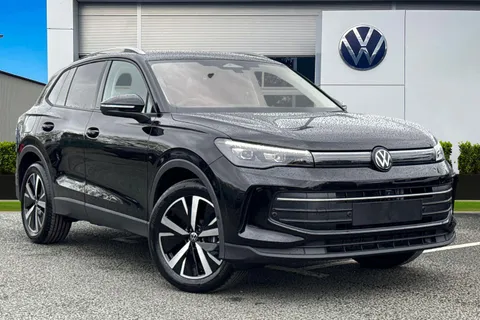  Volkswagen Tiguan 2.0 TDI Match DSG Euro 6 (s/s) 5dr Thumbnail #2