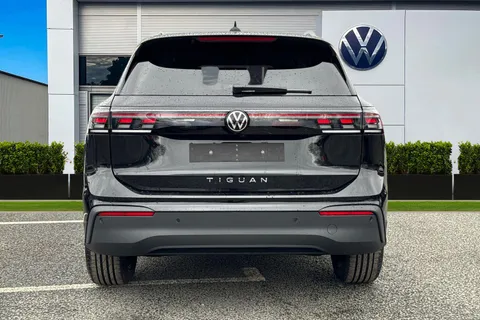  Volkswagen Tiguan 2.0 TDI Match DSG Euro 6 (s/s) 5dr Thumbnail #5