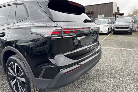  Volkswagen Tiguan 2.0 TDI Match DSG Euro 6 (s/s) 5dr Thumbnail #8