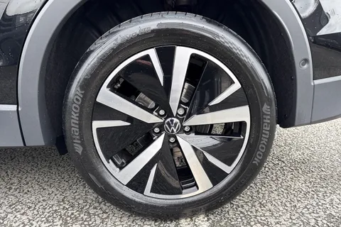  Volkswagen Tiguan 2.0 TDI Match DSG Euro 6 (s/s) 5dr Thumbnail #12