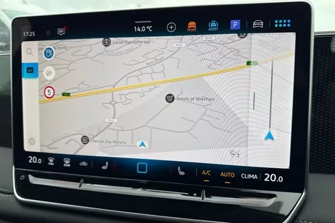  Volkswagen Tiguan 2.0 TDI Match DSG Euro 6 (s/s) 5dr Thumbnail #17