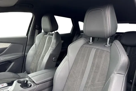 MK72WPN PEUGEOT 3008 1.2 PureTech GT Premium EAT Euro 6 (s/s) 5dr Thumbnail #17