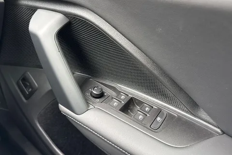  Volkswagen Tiguan 2.0 TDI Match DSG Euro 6 (s/s) 5dr Thumbnail #21