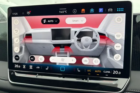  Volkswagen Tiguan 2.0 TDI Match DSG Euro 6 (s/s) 5dr Thumbnail #22