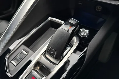 MK72WPN PEUGEOT 3008 1.2 PureTech GT Premium EAT Euro 6 (s/s) 5dr Thumbnail #24