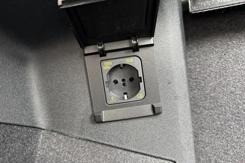  Volkswagen Tiguan 2.0 TDI Match DSG Euro 6 (s/s) 5dr Thumbnail #33